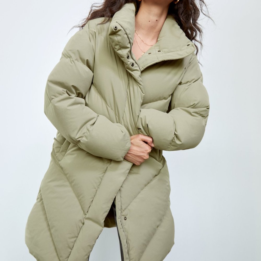 Aritzia Wilfred cloud puff midi, dry basil green, Medium, Excellent Condition
